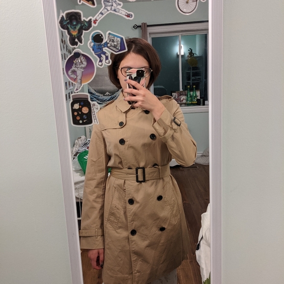 Collin's trench coat, size S. - Picture 2 of 2